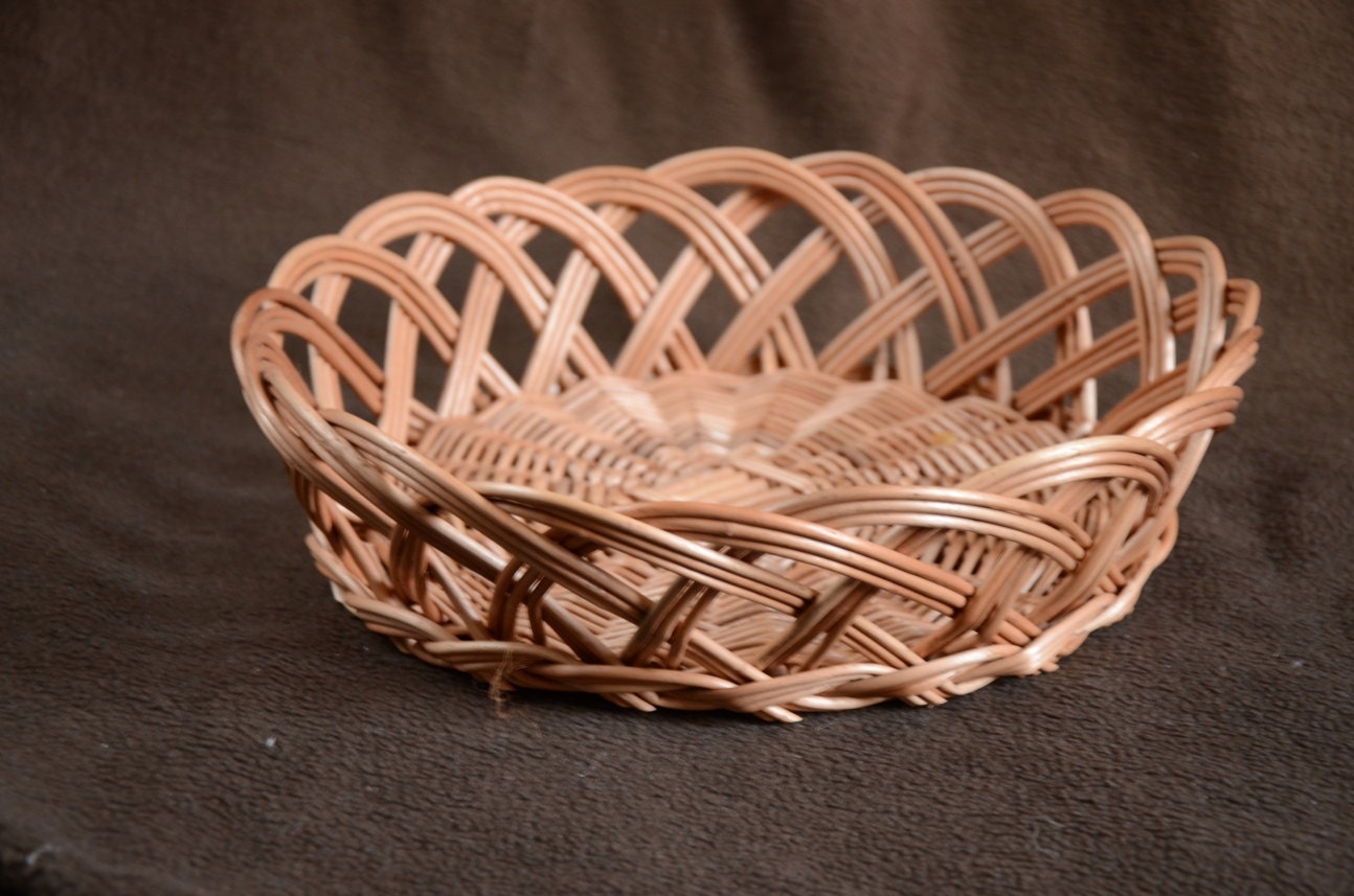 Handwoven Wicker Basket, Fruit Basket, Bread Basket, Egg Basket, Easter Basket Display Basket, Bohemian Decor, Table Centerpiece Rustic