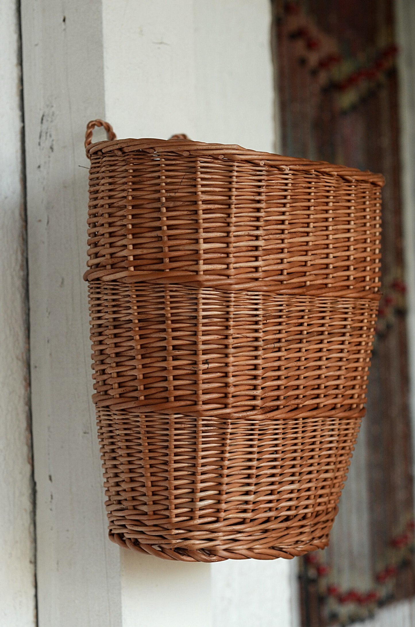Wall Basket, Door Basket, Flower Display Hanging Basket, Hanging Storage Mail Basket Entryway Decor Door Basket Wall Decor Wall Storage